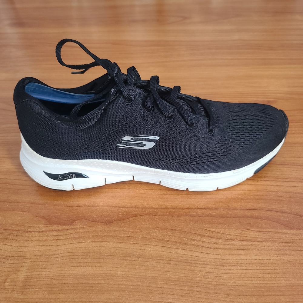 Skechers‎ Arch Fit Big Appeal Women's Size 11 Black White Athletic Shoes